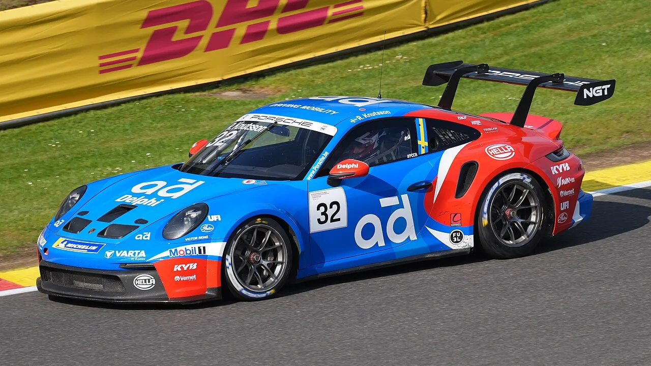 Porsche 911 GT3 Cup van NGT Racing op het Circuit de Spa-Francorchamps tijdens de Carrera Cup Benelux 2026